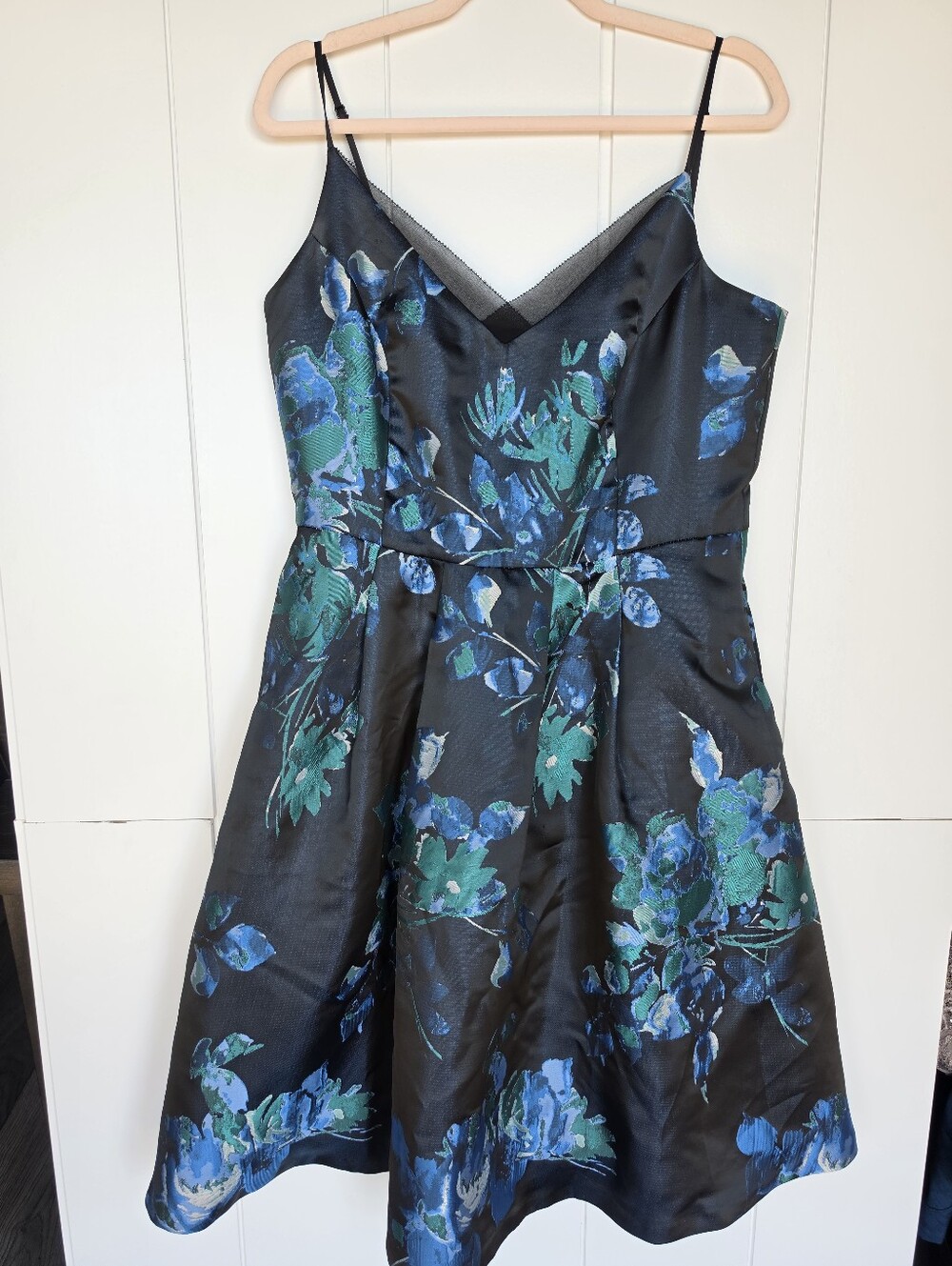 WHBM Jacquard Dress Size 12 Blue/Black Fit & Flare Floral Pockets